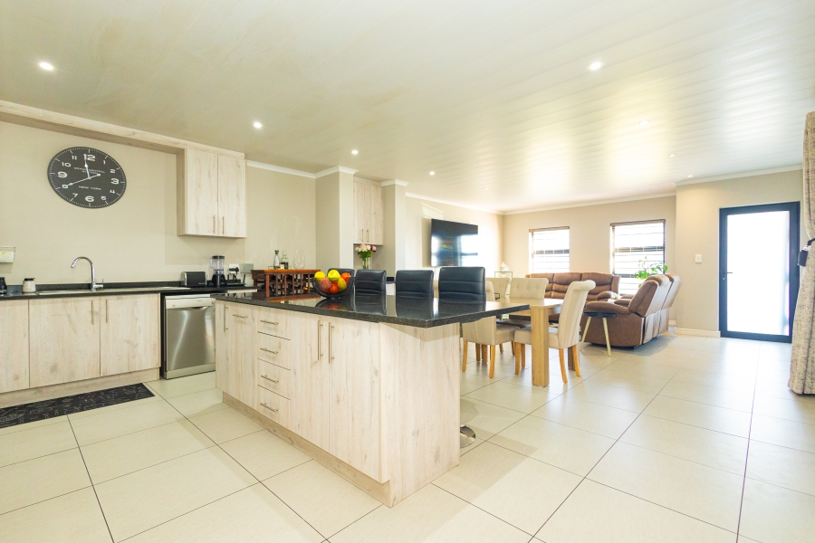 3 Bedroom Property for Sale in Marinda Park Western Cape